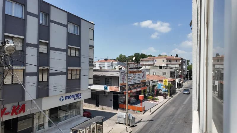 BUCA ÇEVİK BİR MEYDANI 3 ODA 1 SALON ÇİFT CEPHE ÇİFT BALKON DAİRE
